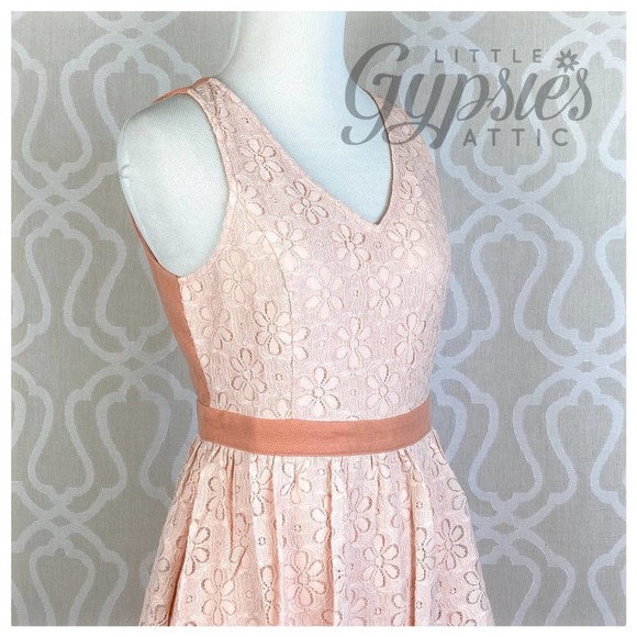 A'reve Marilyn's Retro Blush Dress - Picture 4 of 10